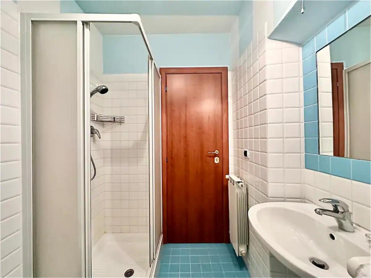 Raffaelli Rooms Travel Florence Close San Frediano מראה חיצוני תמונה
